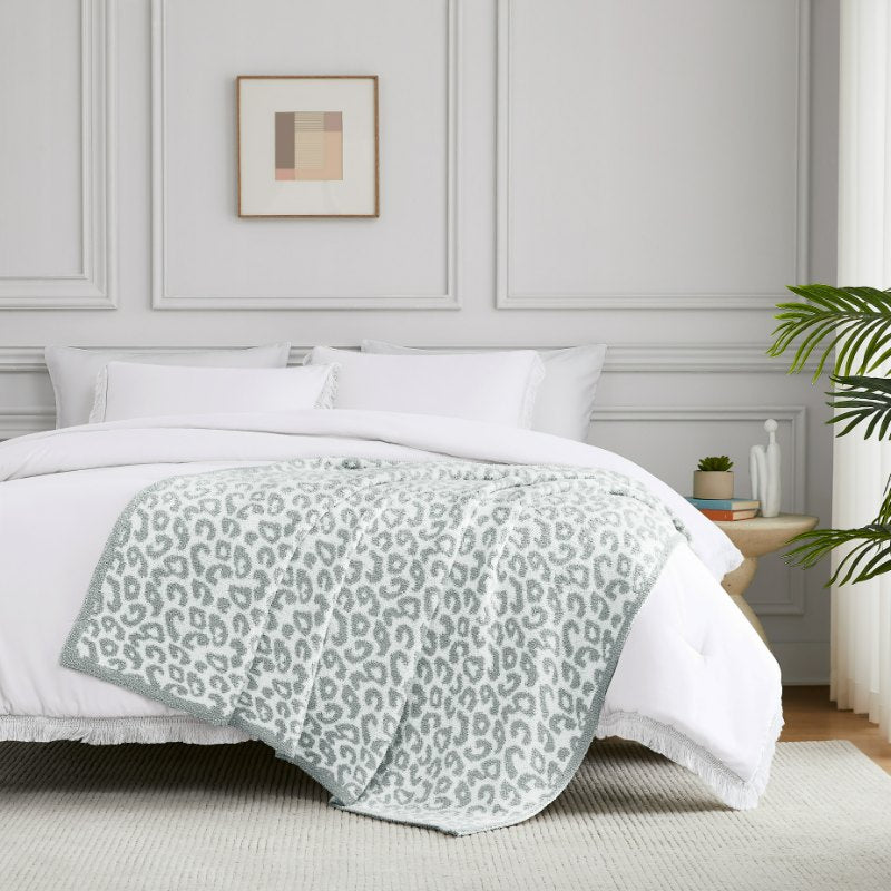 Leopard Grey
